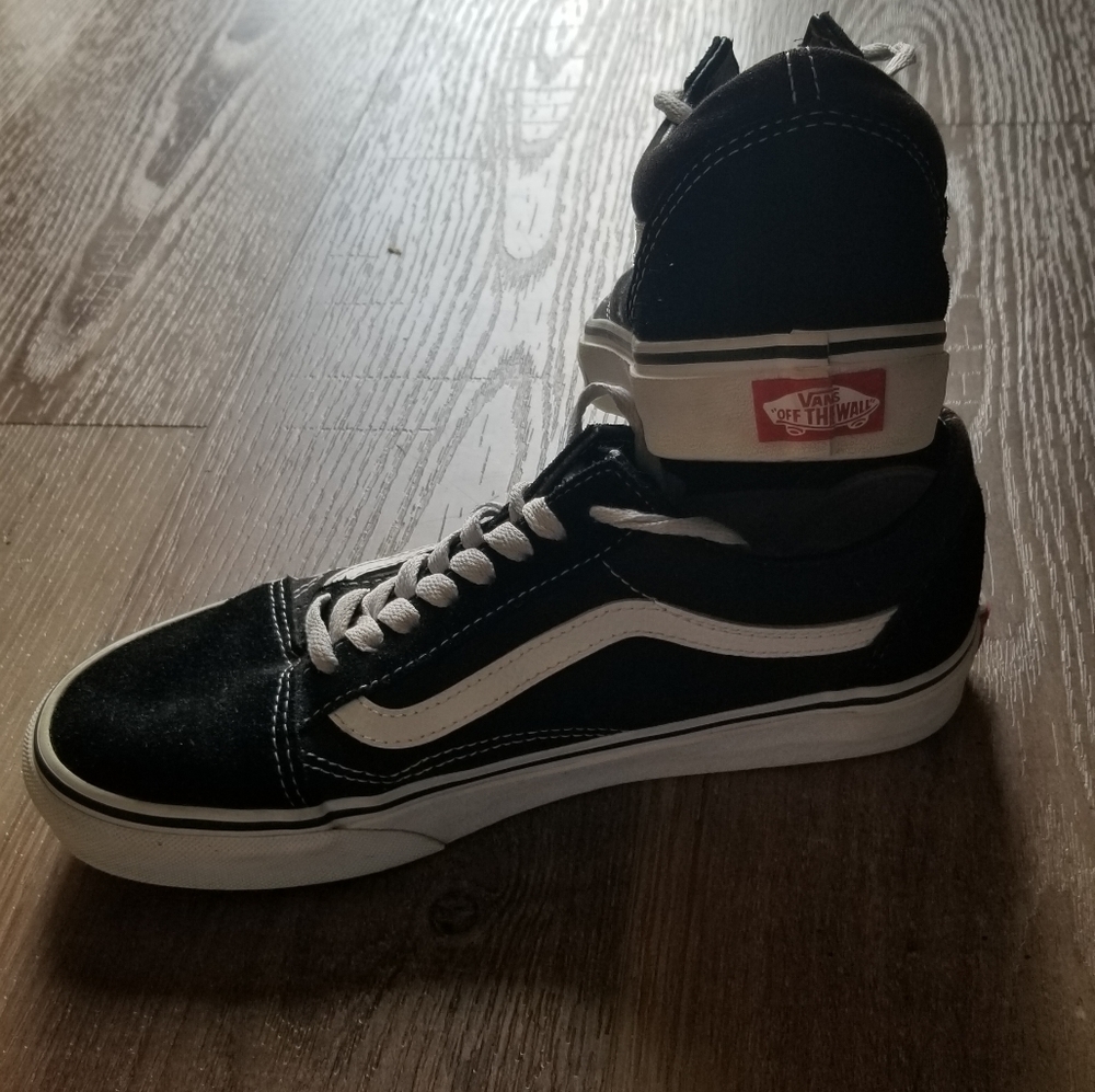 Mens Van's shoes size 7 color black